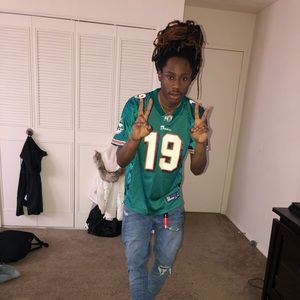 Meet your Posher, Malik